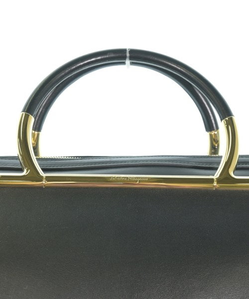 Salvatore Ferragamo กระเป๋าถือ