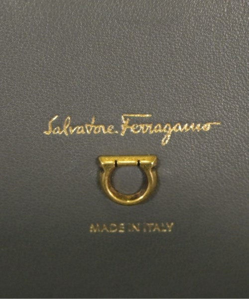 Salvatore Ferragamo กระเป๋าถือ