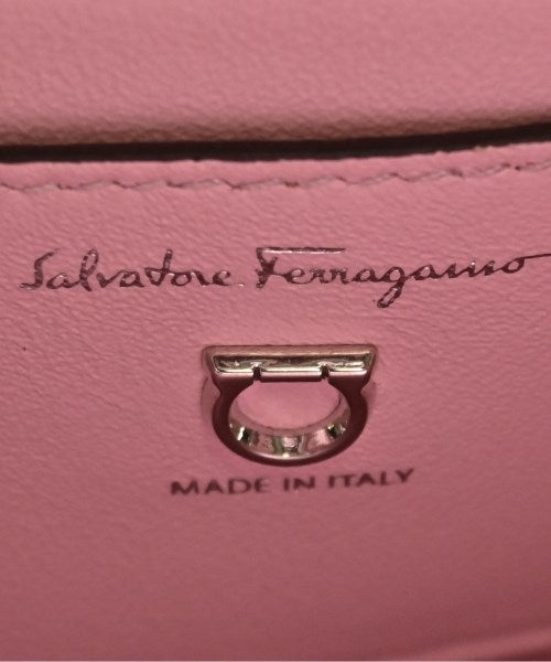 Salvatore Ferragamo กระเป๋าถือ