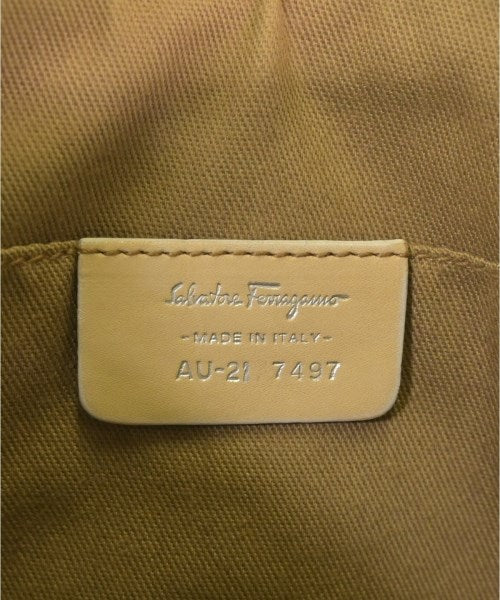 Salvatore Ferragamo กระเป๋าสะพาย