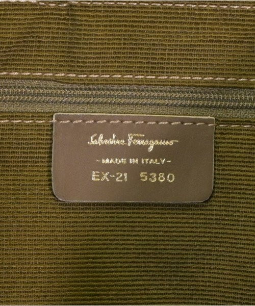 Salvatore Ferragamo กระเป๋าสะพาย