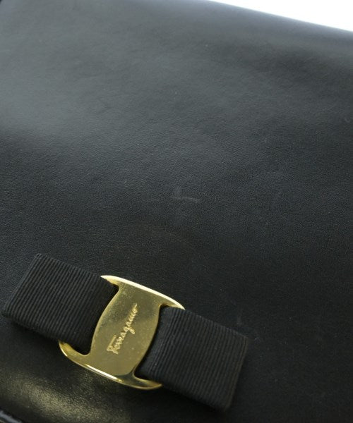 Salvatore Ferragamo กระเป๋าสะพาย