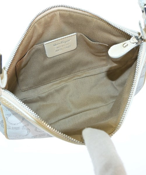 Salvatore Ferragamo กระเป๋าสะพาย