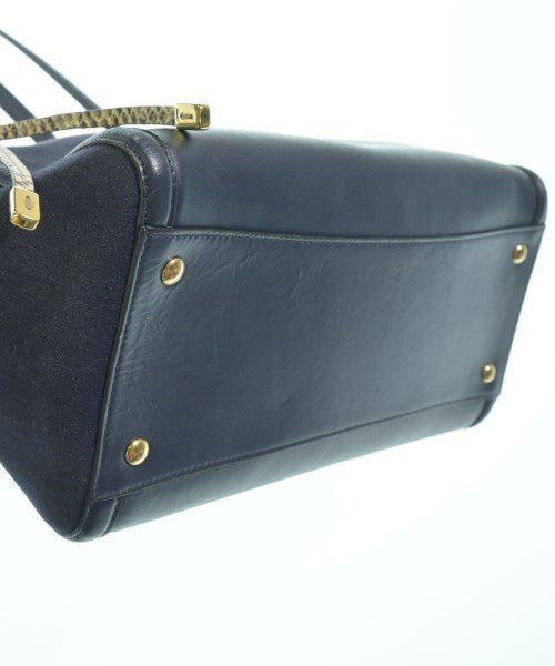 Salvatore Ferragamo กระเป๋าถือขนาดใหญ่