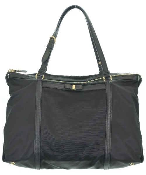 Salvatore Ferragamo กระเป๋าถือขนาดใหญ่