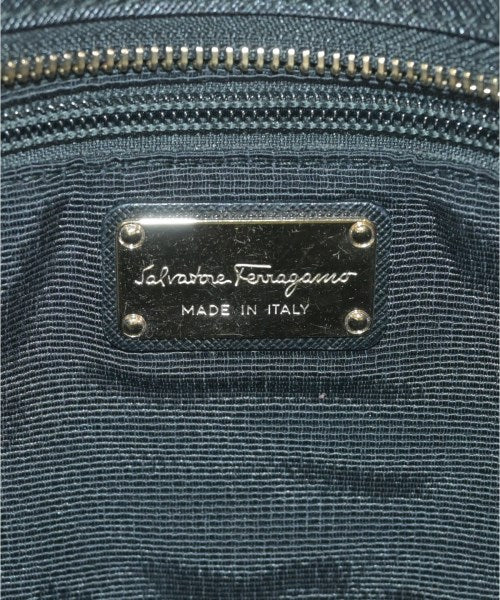 Salvatore Ferragamo กระเป๋าถือขนาดใหญ่
