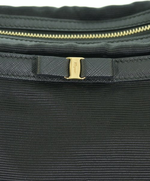 Salvatore Ferragamo กระเป๋าถือขนาดใหญ่