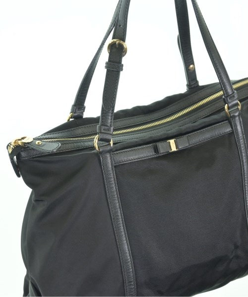 Salvatore Ferragamo กระเป๋าถือขนาดใหญ่