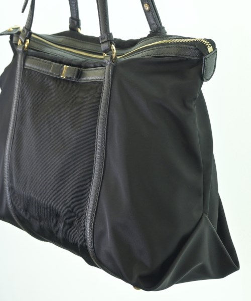 Salvatore Ferragamo กระเป๋าถือขนาดใหญ่