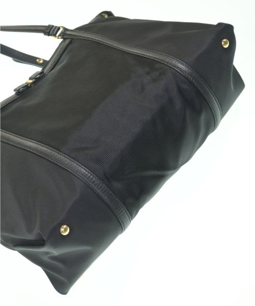 Salvatore Ferragamo กระเป๋าถือขนาดใหญ่