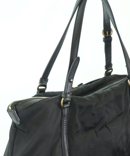 Salvatore Ferragamo กระเป๋าถือขนาดใหญ่