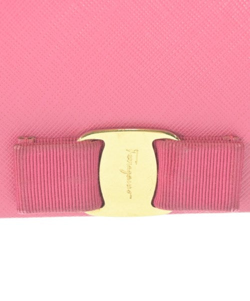 Salvatore Ferragamo กระเป๋าสะพาย