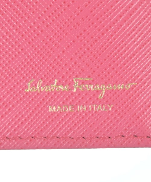 Salvatore Ferragamo กระเป๋าสะพาย