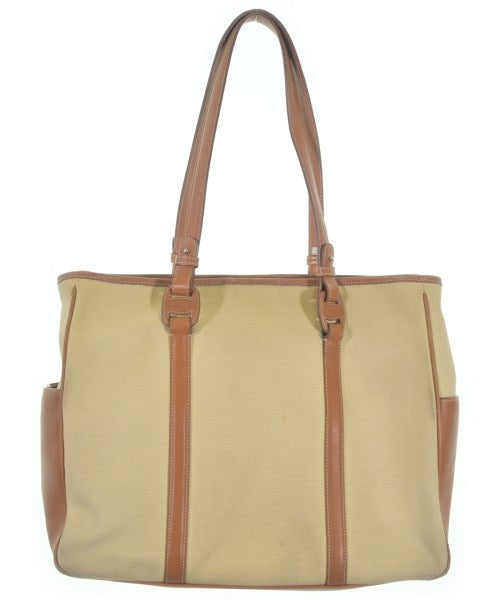 Salvatore Ferragamo กระเป๋าถือขนาดใหญ่