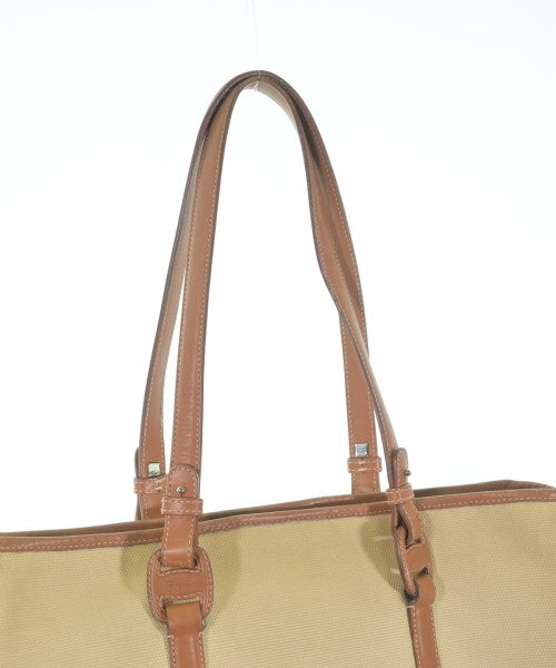 Salvatore Ferragamo กระเป๋าถือขนาดใหญ่