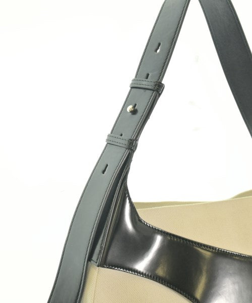 Salvatore Ferragamo กระเป๋าถือ