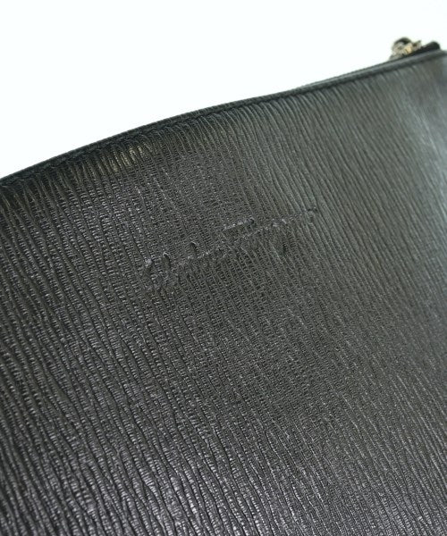 Salvatore Ferragamo คลัตช์