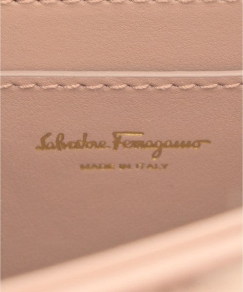 Salvatore Ferragamo กระเป๋าสะพาย