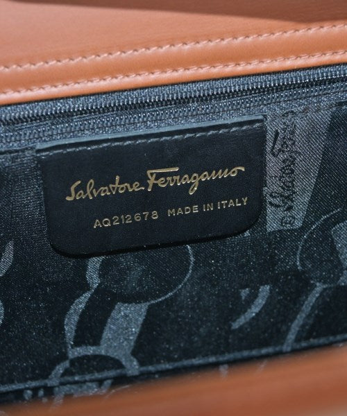 Salvatore Ferragamo กระเป๋าถือ
