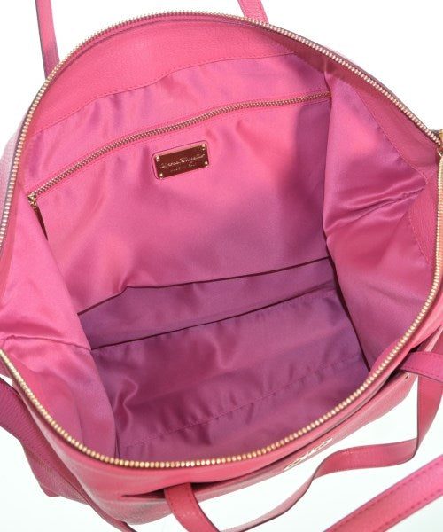 Salvatore Ferragamo กระเป๋าถือขนาดใหญ่