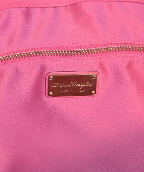 Salvatore Ferragamo กระเป๋าถือขนาดใหญ่
