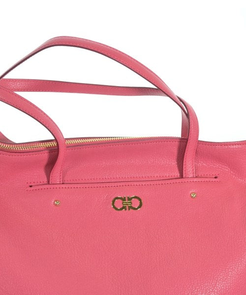 Salvatore Ferragamo กระเป๋าถือขนาดใหญ่