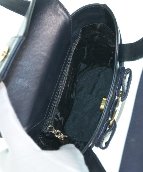 Salvatore Ferragamo กระเป๋าถือ
