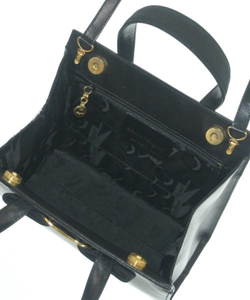 Salvatore Ferragamo กระเป๋าถือ
