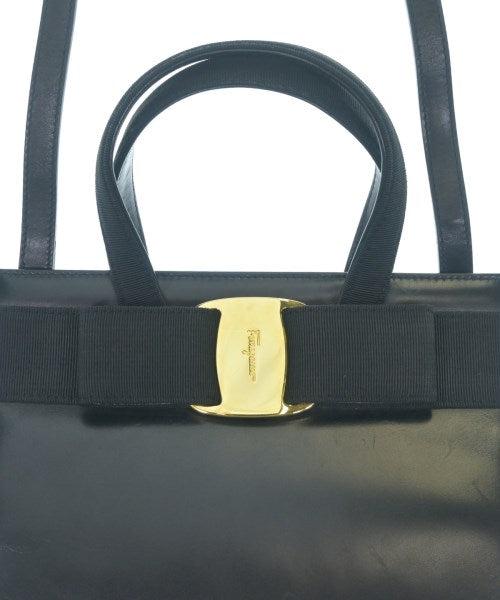 Salvatore Ferragamo กระเป๋าถือ
