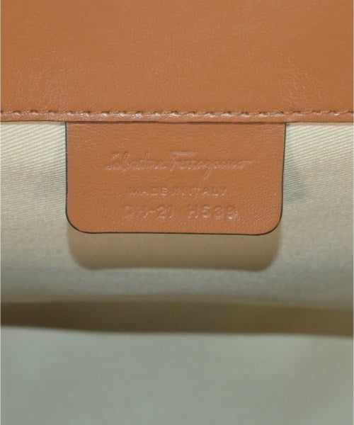 Salvatore Ferragamo กระเป๋าถือ