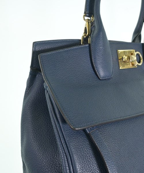 Salvatore Ferragamo กระเป๋าถือ