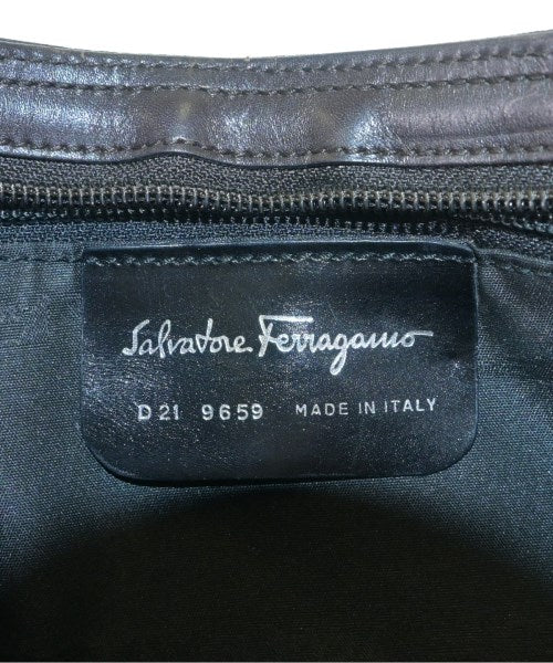 Salvatore Ferragamo กระเป๋าสะพาย