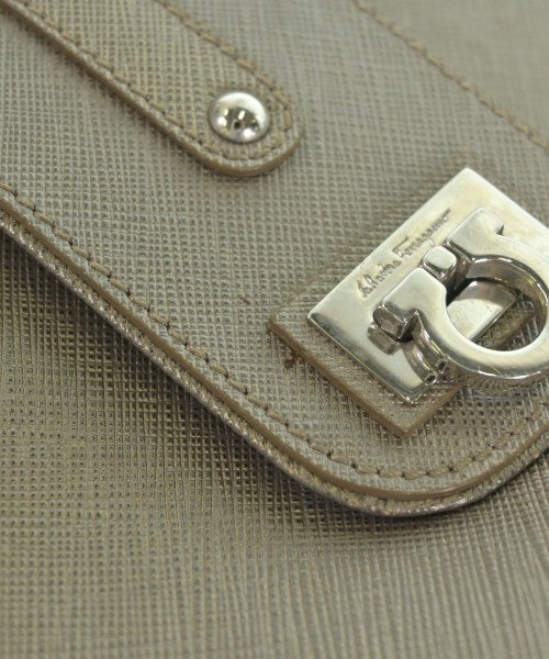 Salvatore Ferragamo กระเป๋าสะพาย