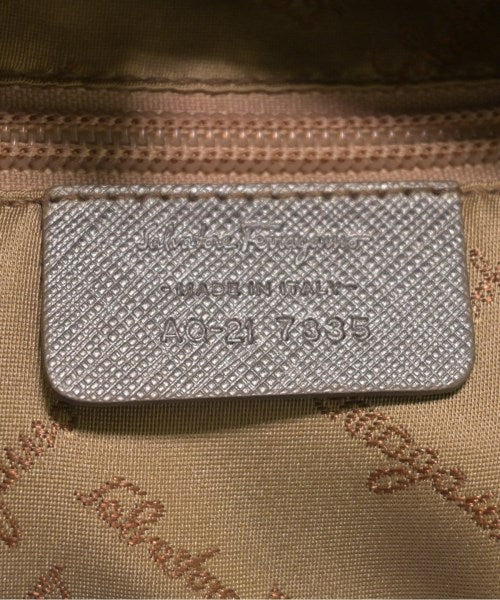 Salvatore Ferragamo กระเป๋าสะพาย