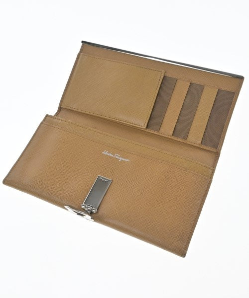 Salvatore Ferragamo กระเป๋าสตางค์/กระเป๋าใส่เหรียญ