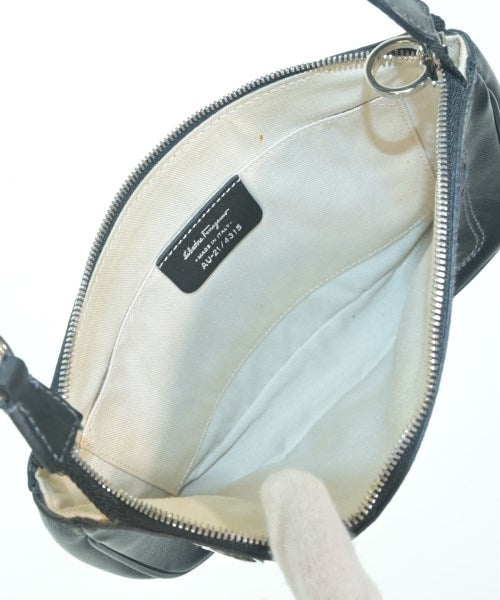 Salvatore Ferragamo กระเป๋าสะพาย
