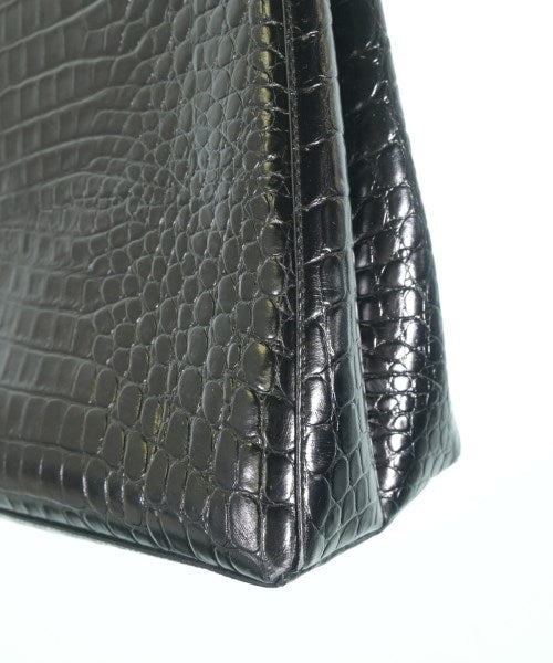 Salvatore Ferragamo กระเป๋าถือขนาดใหญ่