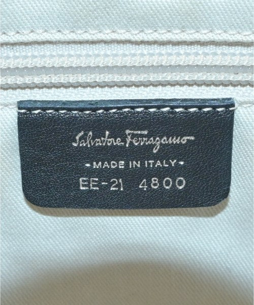 Salvatore Ferragamo กระเป๋าสะพาย