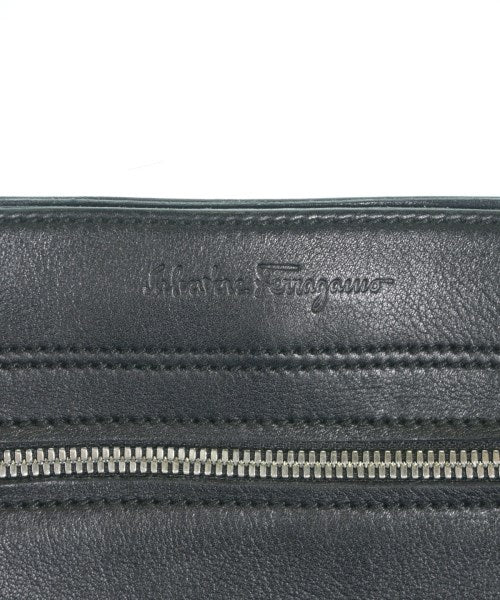 Salvatore Ferragamo กระเป๋าสะพาย