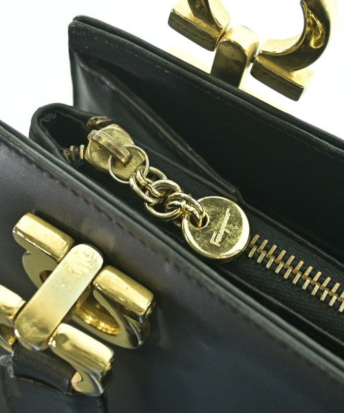 Salvatore Ferragamo กระเป๋าสะพาย