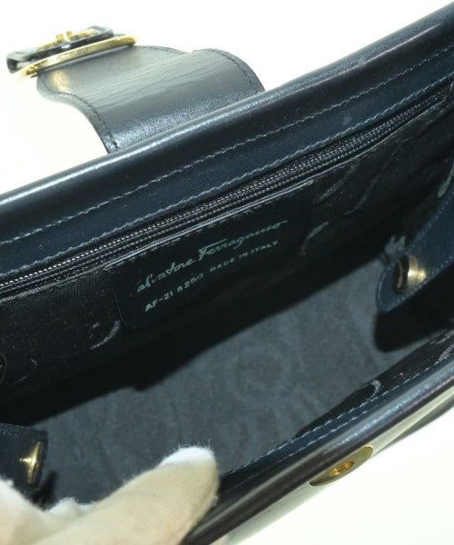 Salvatore Ferragamo กระเป๋าสะพาย