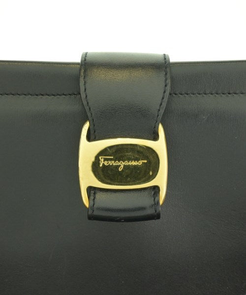 Salvatore Ferragamo กระเป๋าสะพาย