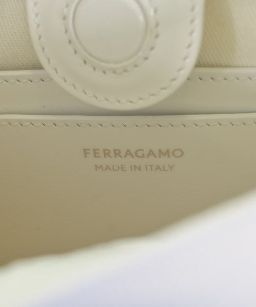 Salvatore Ferragamo กระเป๋าถือ