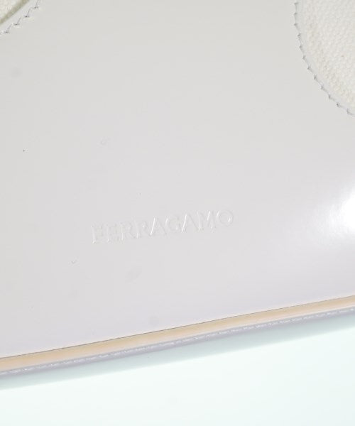 Salvatore Ferragamo กระเป๋าถือ