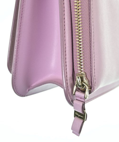 Salvatore Ferragamo กระเป๋าสะพาย