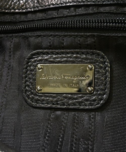 Salvatore Ferragamo กระเป๋าถือขนาดใหญ่