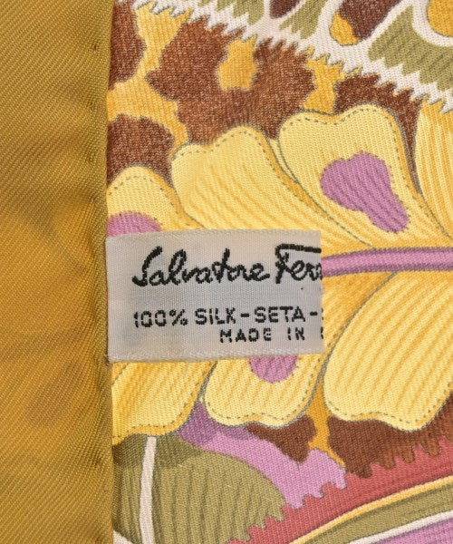 Salvatore Ferragamo ผ้าพันคอ