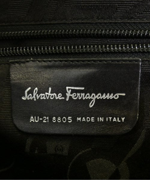 Salvatore Ferragamo กระเป๋าสะพาย