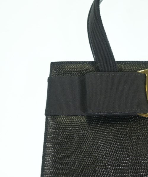 Salvatore Ferragamo กระเป๋าสะพาย