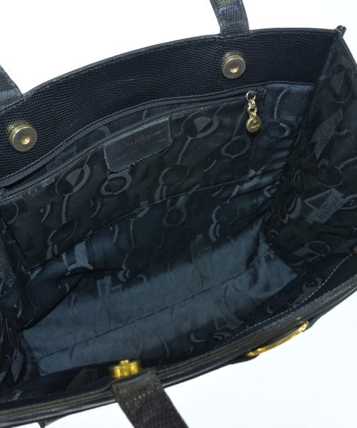 Salvatore Ferragamo กระเป๋าถือขนาดใหญ่